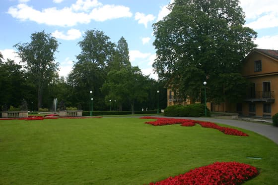 Royal Garden photo 3