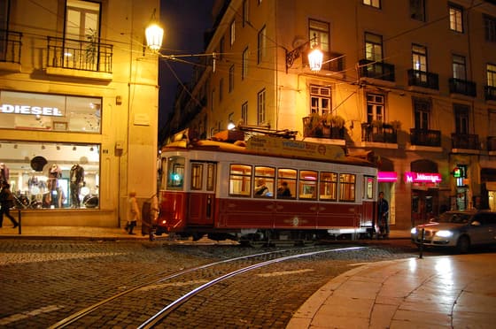 Praca Luis de Camoes photo 3