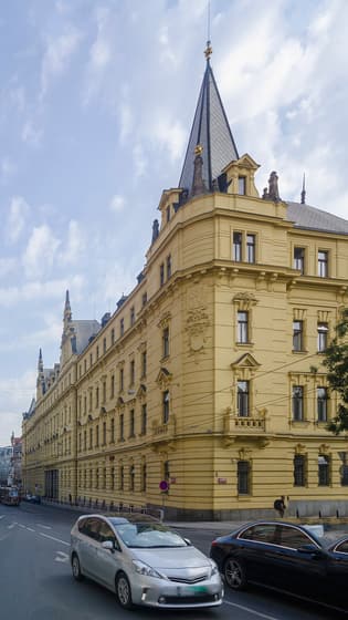Karlovo namesti photo 3