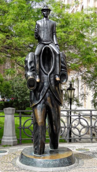 Statue of Franz Kafka (by Jaroslav Róna) photo 3