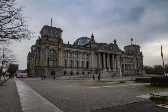 Reichstag Building photo 3