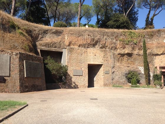 Mausoleo delle Fosse Ardeatine photo 3