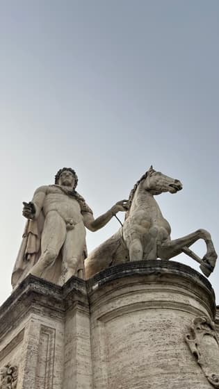Statua di Castore photo 2