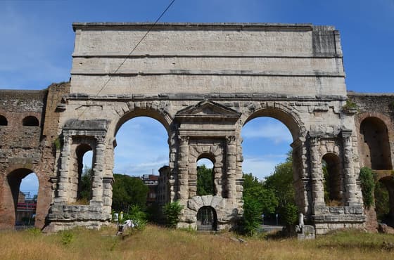 Aqua Claudia photo 2