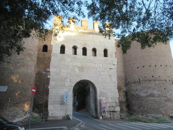 Porta Latina photo 3