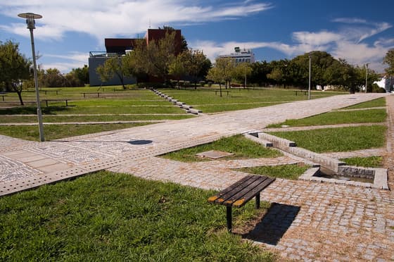 Jardim Amalia Rodrigues photo 2