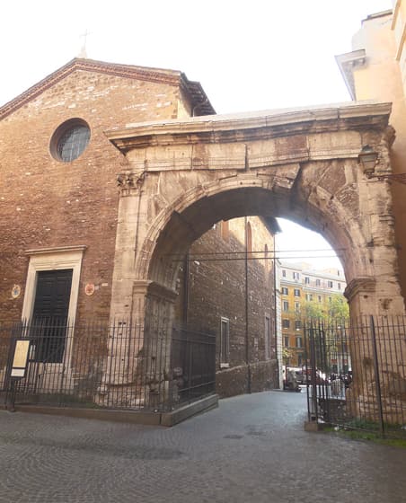Arco di Gallieno photo 2