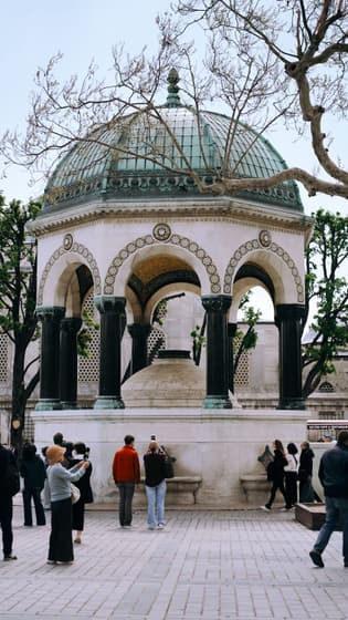 Sultanahmet Square photo 2