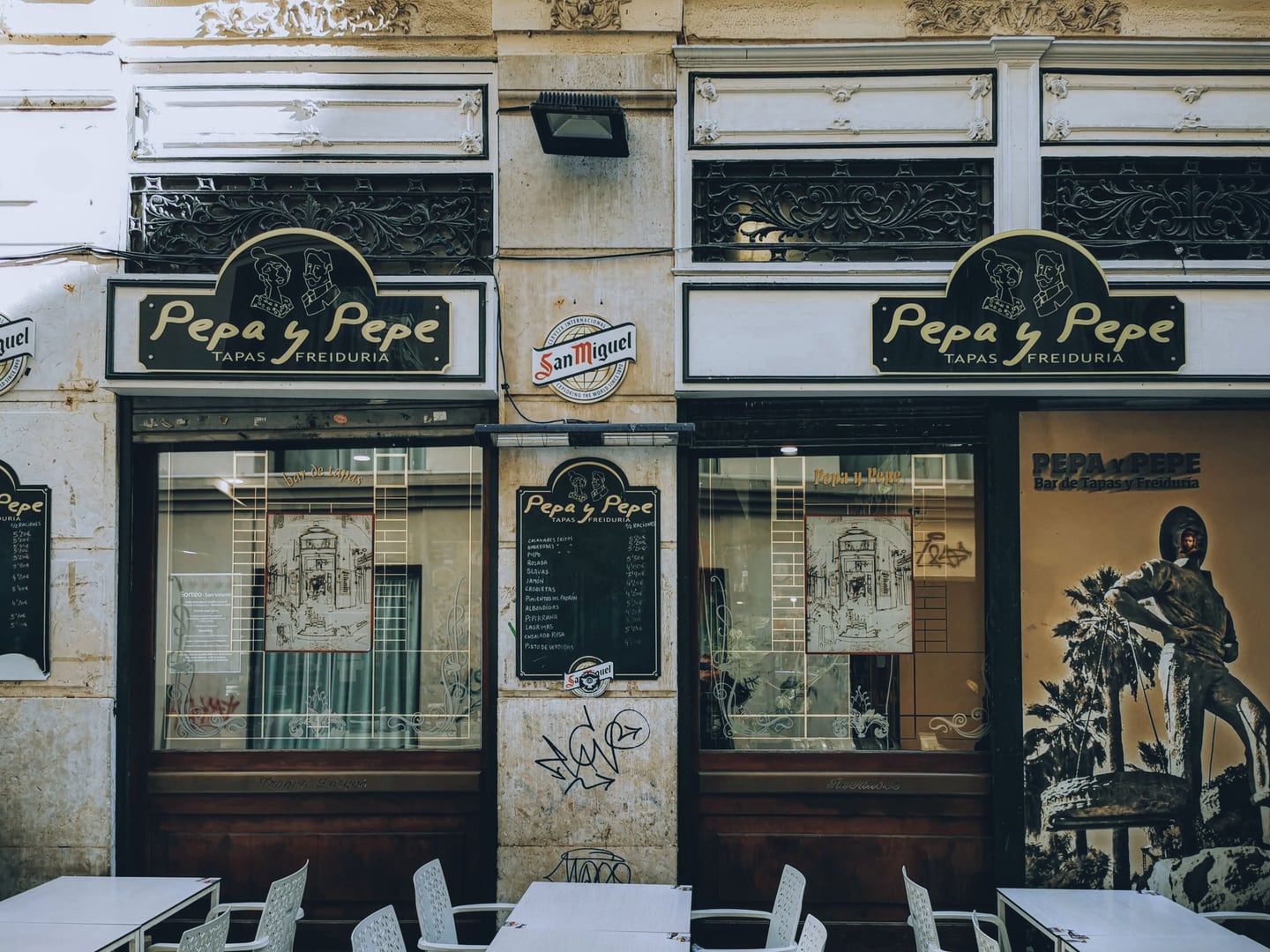 Hotels near Tapas Y Besos