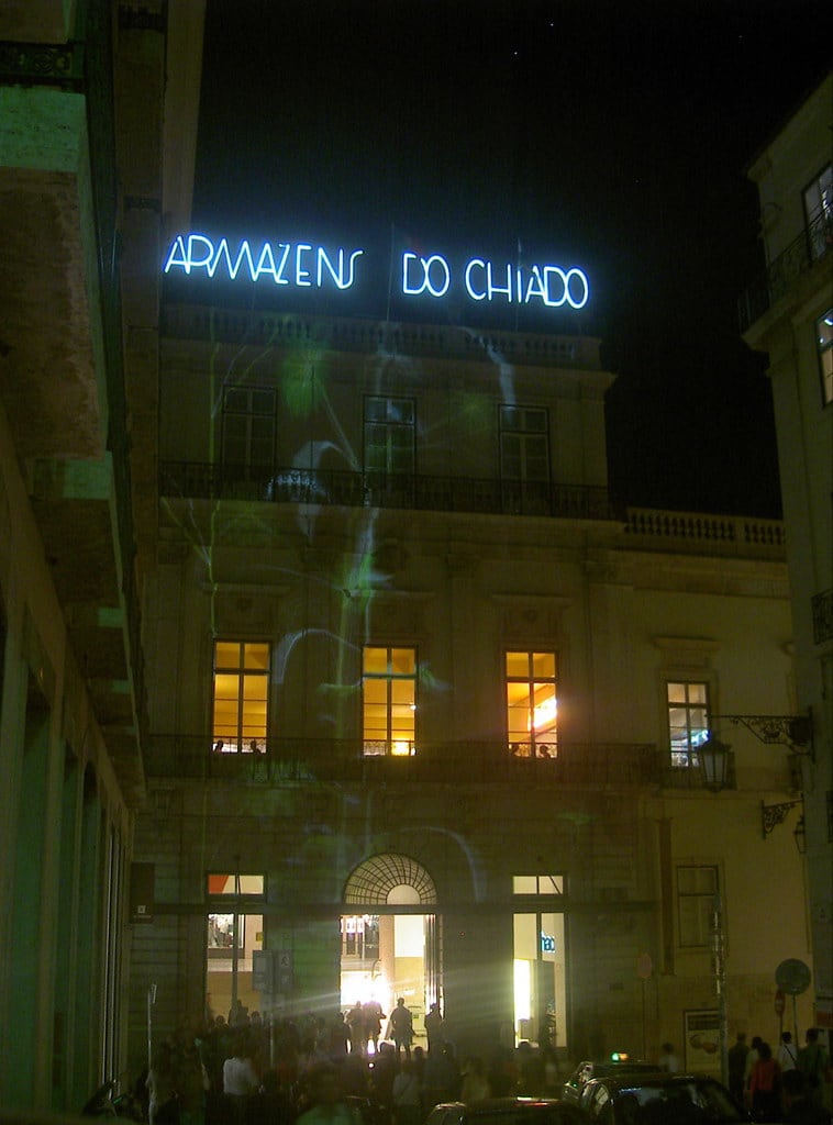 Hotels near Luzboa