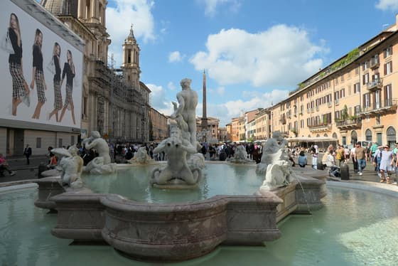Fontana del Moro photo 2