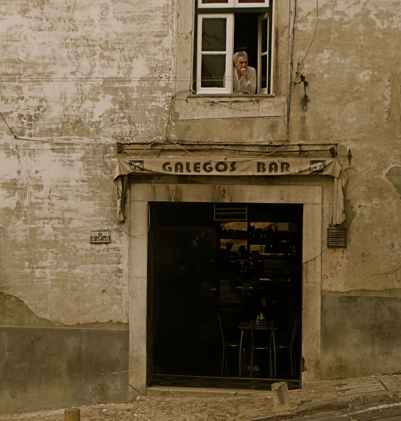 Hotels near O Galito