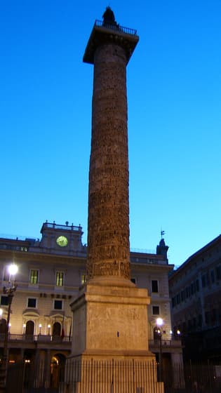 Street scene in Colonna